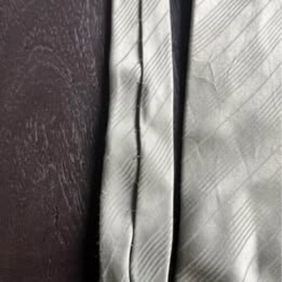 FREE with Men’s Purchase - Picture 4 of 7